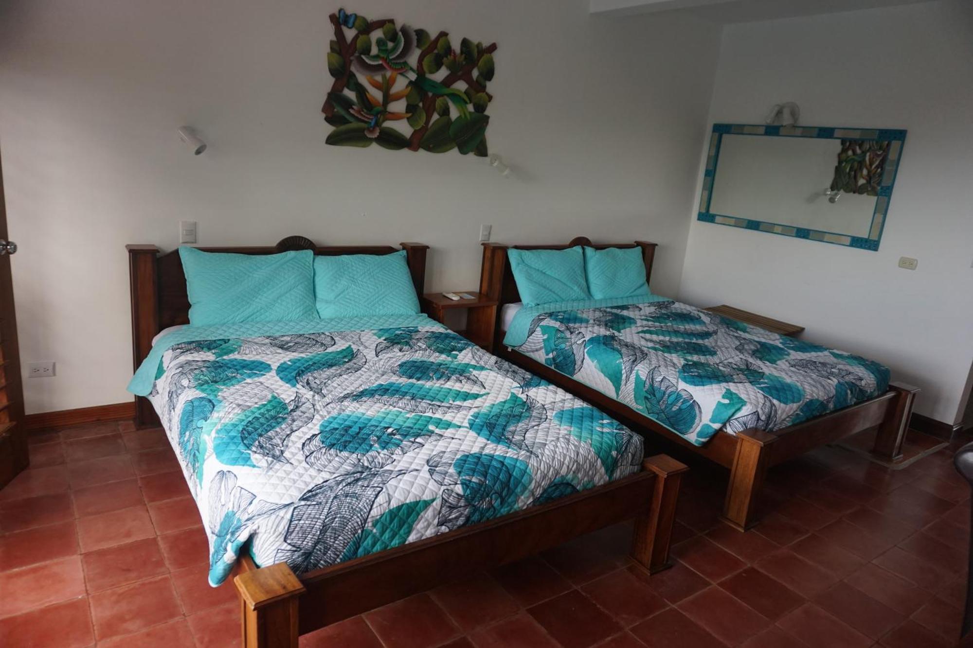 Hotel Planeta Sano Manuel Antonio Exterior foto