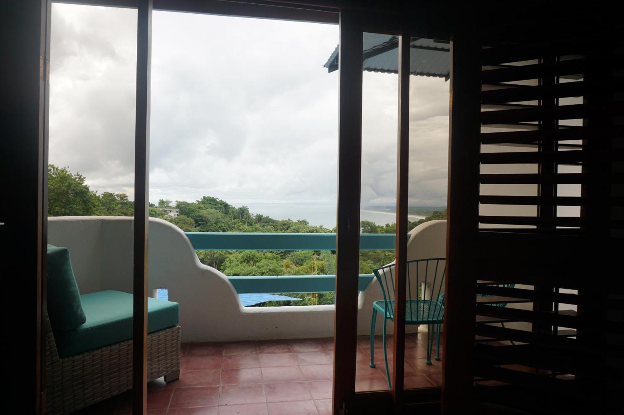Hotel Planeta Sano Manuel Antonio Exterior foto